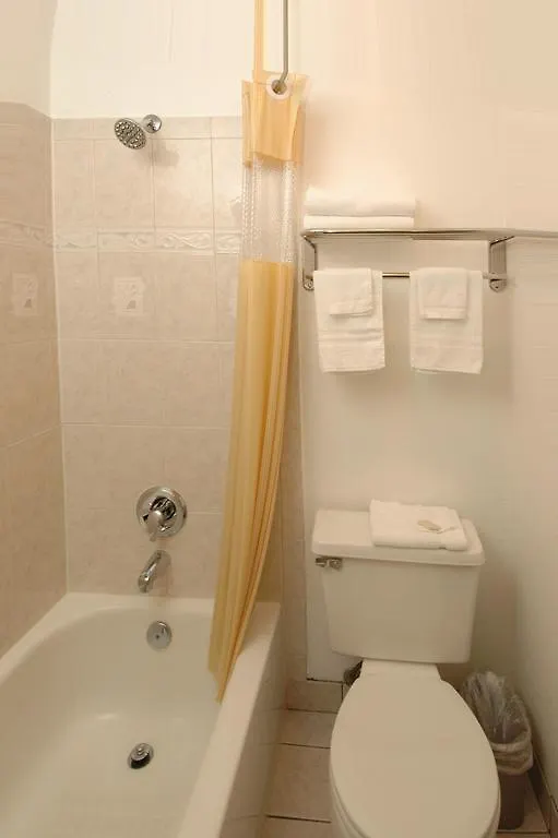 Nordic Inn And Suites Portland Motel