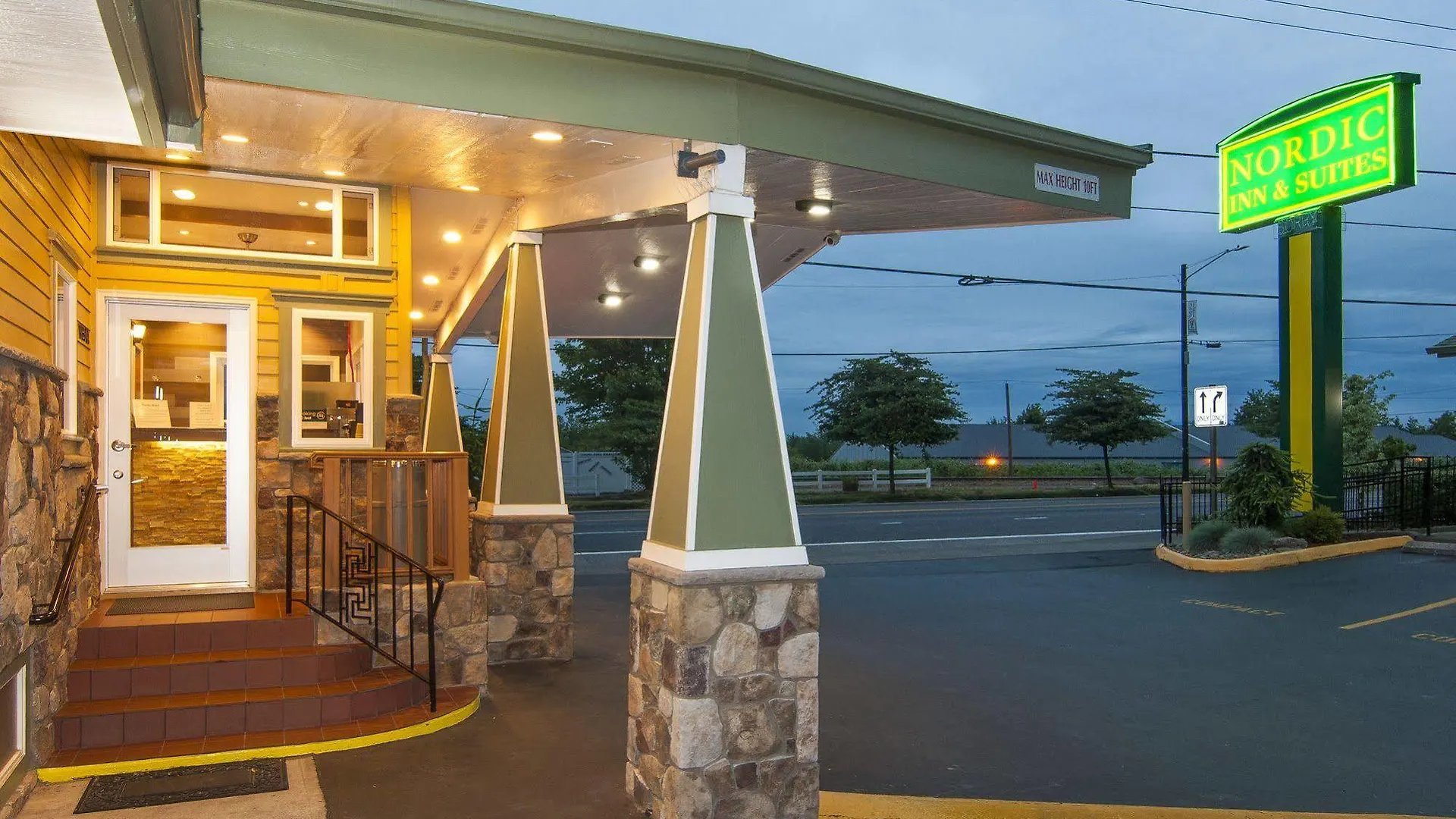 *** Motel Nordic Inn And Suites Portland United States