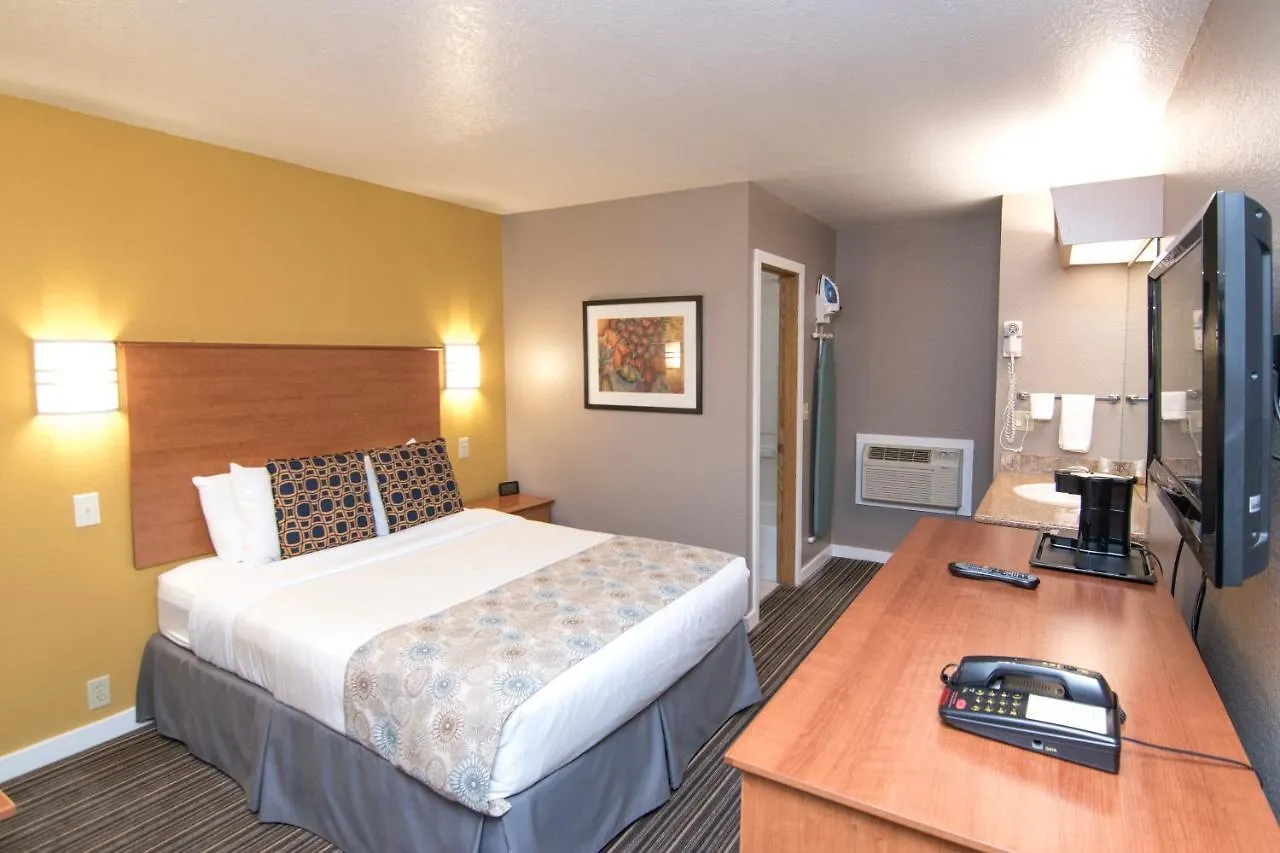 Nordic Inn And Suites Portland Motel