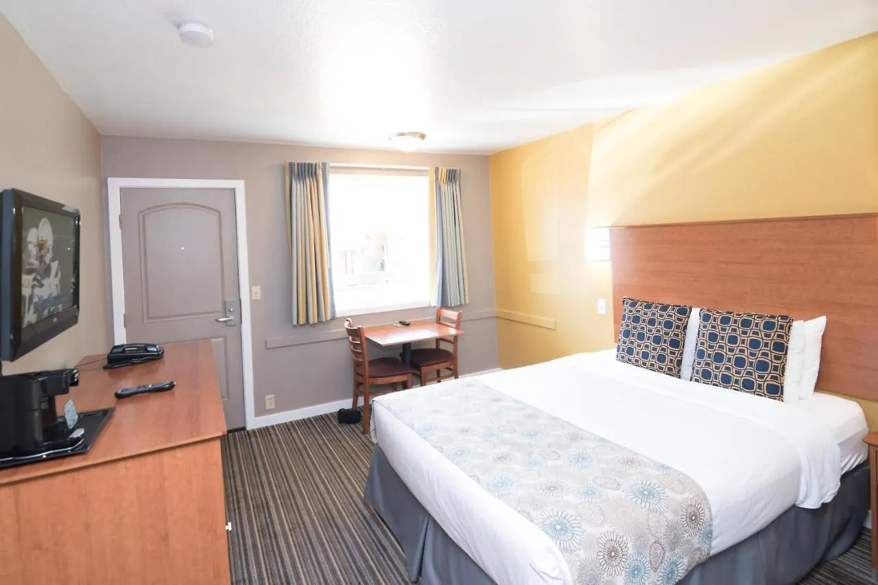 Nordic Inn And Suites Portland Motel